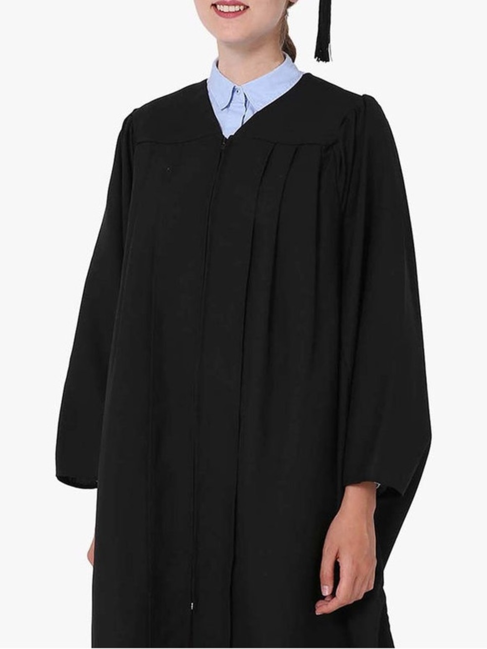 Graduation gown in size small